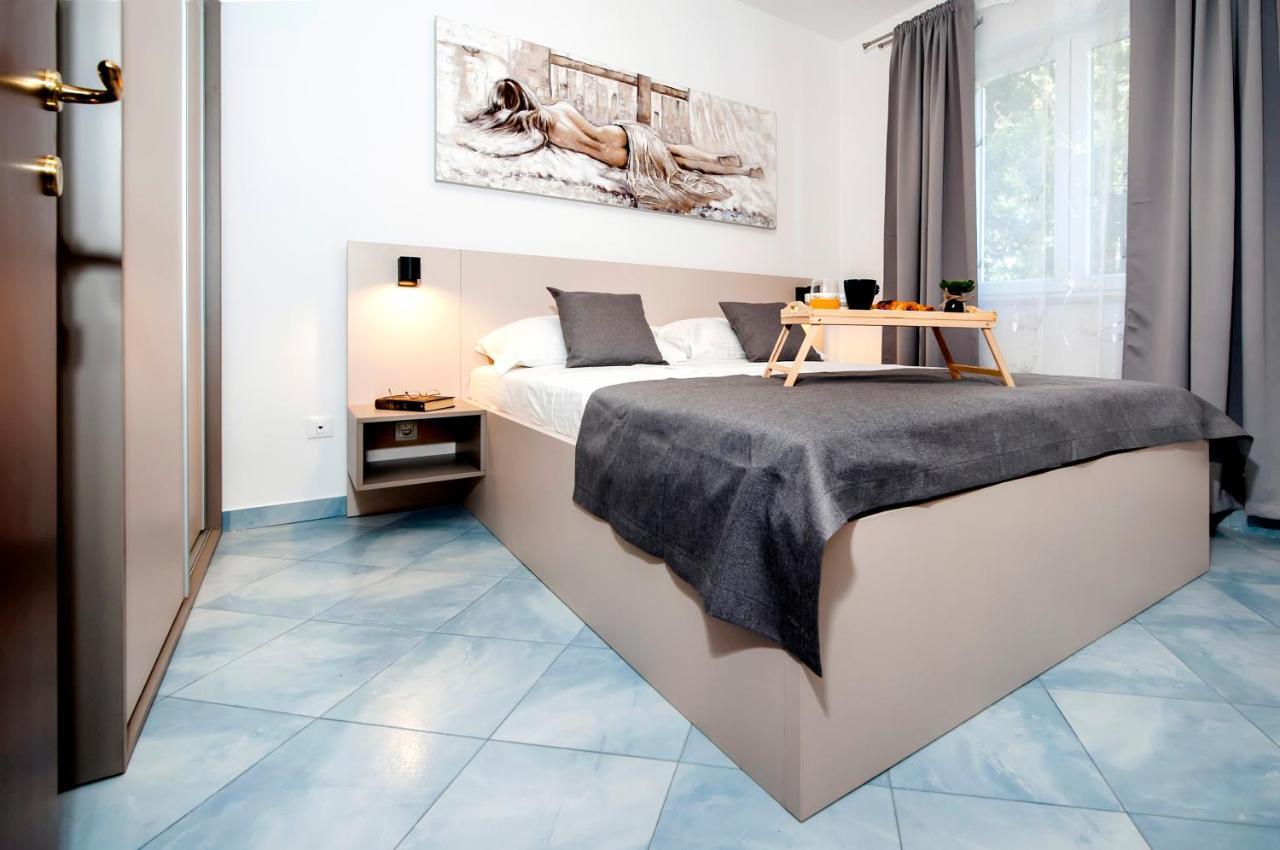 F&R Apartments II Rovinj Eksteriør billede
